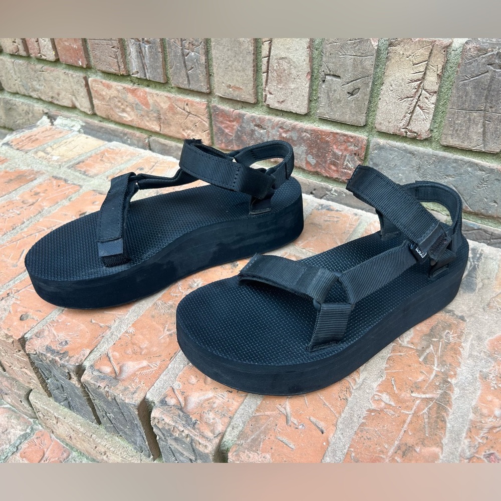 Black platform Teva velcro sandals, size 8